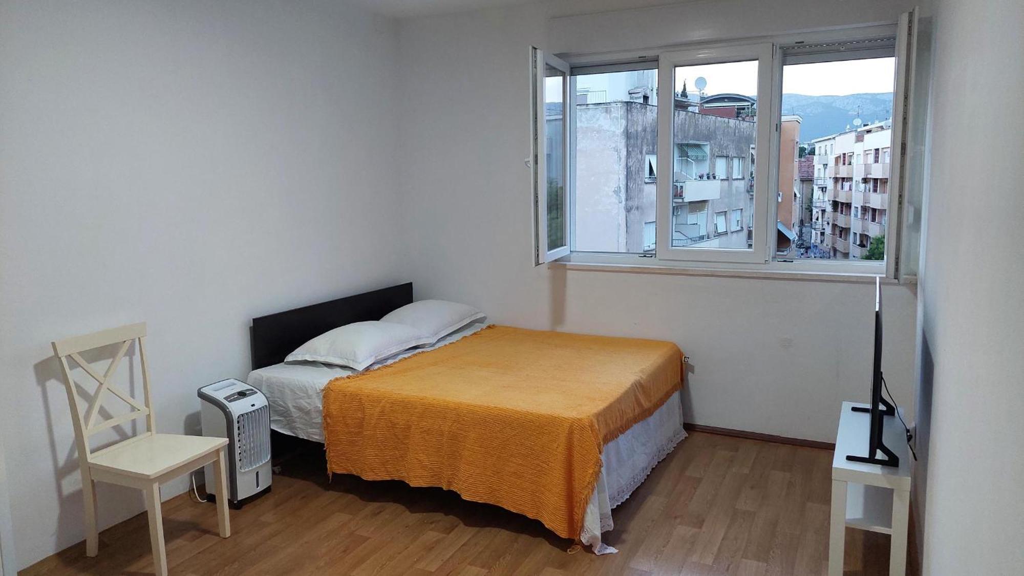 Room With Private Toilet And Terrace In City Center In Shared Apartment Сплит Екстериор снимка