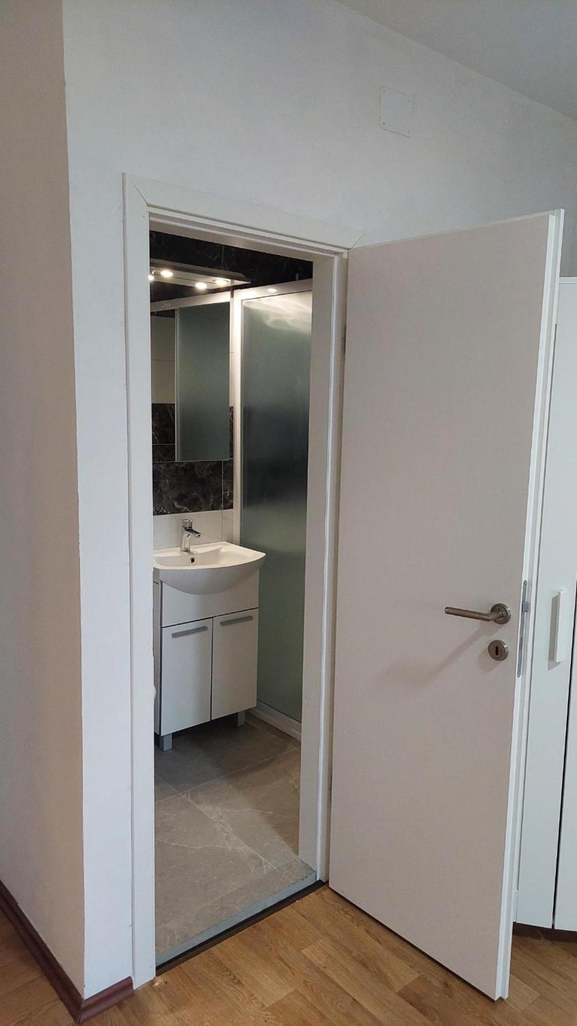 Room With Private Toilet And Terrace In City Center In Shared Apartment Сплит Екстериор снимка